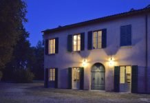 Esterni di Villa Saffi di sera